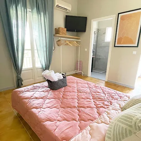 Elena's Appart hôtel 3*