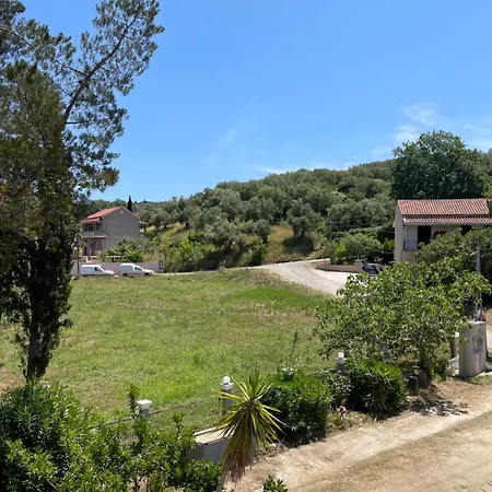 Elena's Apart-hotel Perivólion